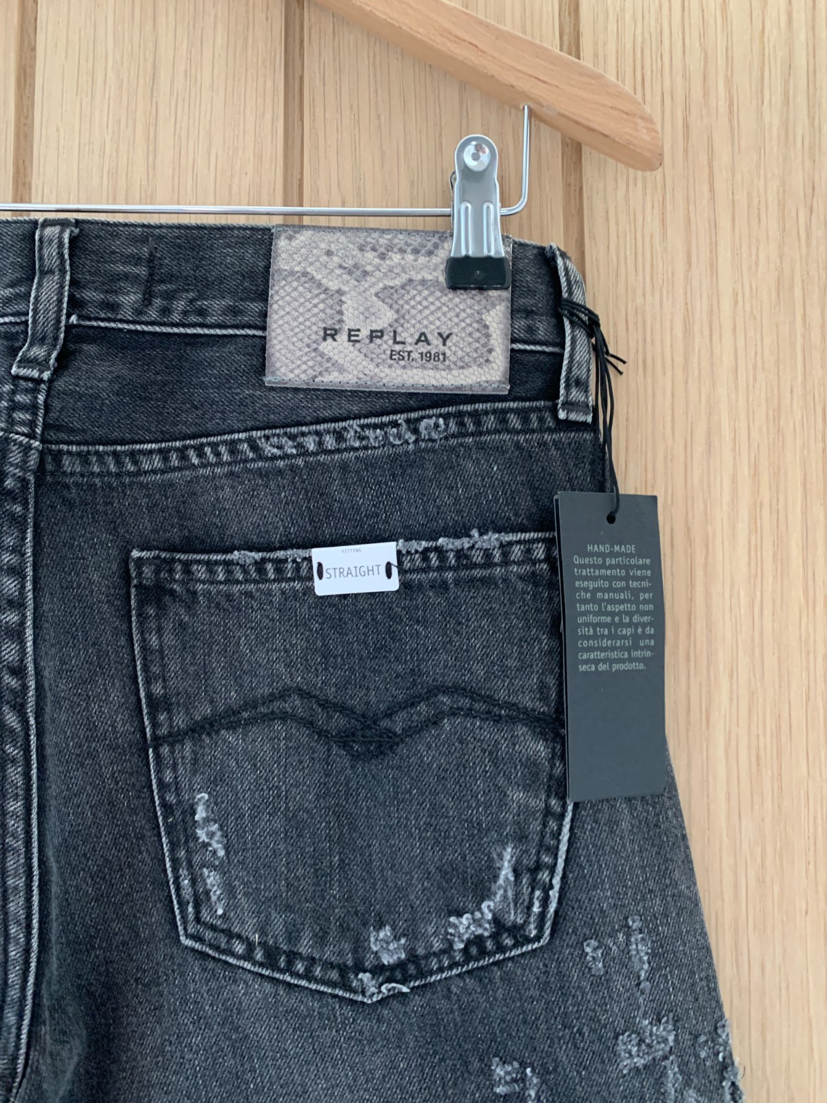 Replay Joplyn Black 25″ Waist x 30″ Length Distressed Mid Rise Jeans NWT