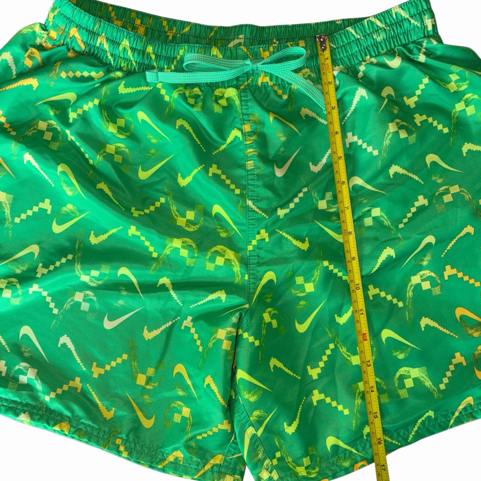Nike Mens XL Swim Trunks Green Electric Yellow Digi Swoosh Ombre 6” Lined