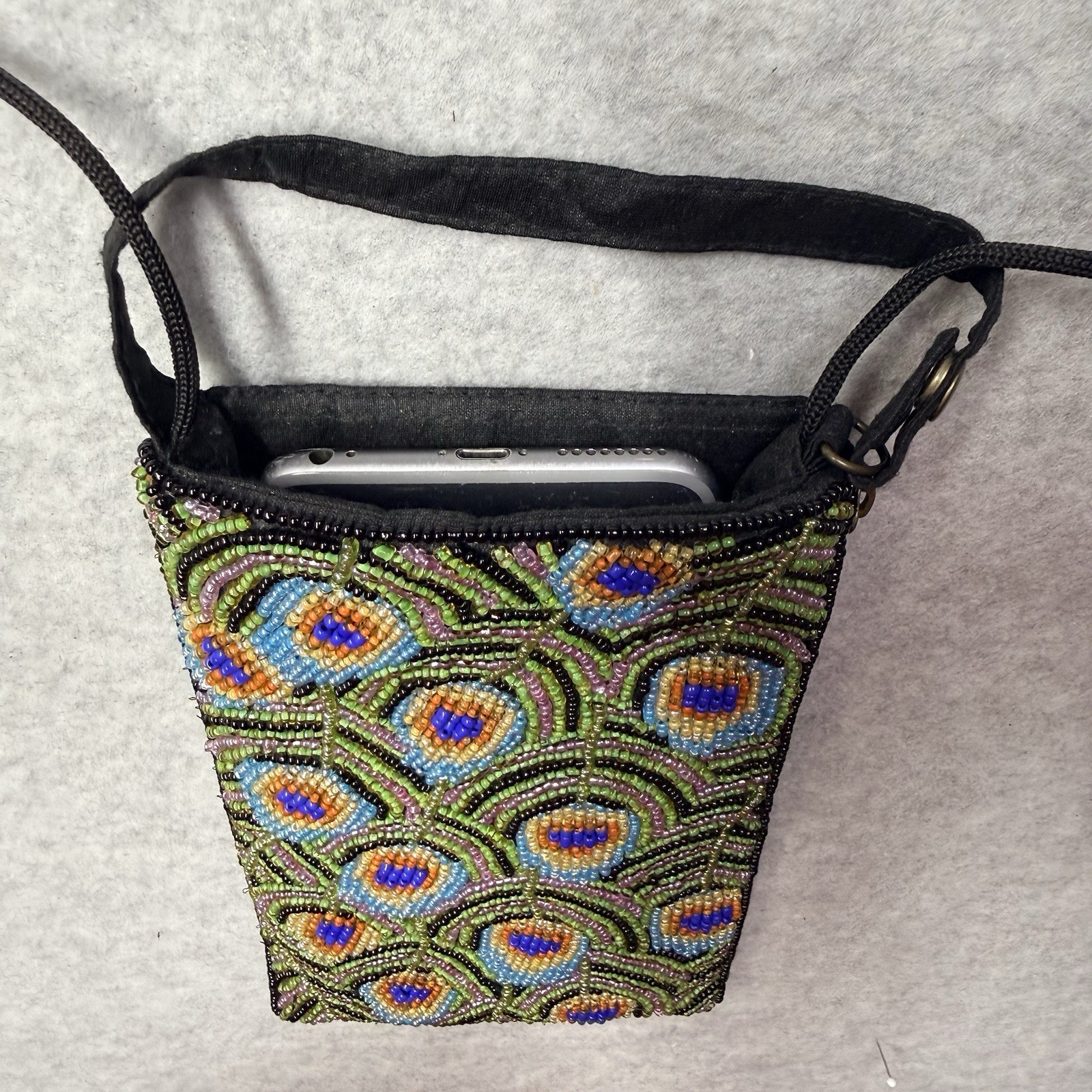 BAMBOO TRADING COMPANY HAND BEADED PEACOCK CLUB BAG WRISTLET CROSSBODY