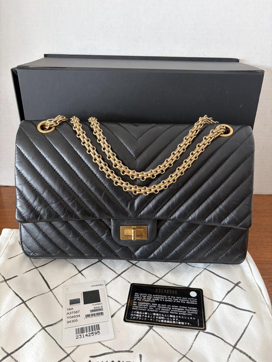 Auth 16A Black CHANEL 2.55 Chevron Reissue 226 Double Flap Calf Handbag GHW