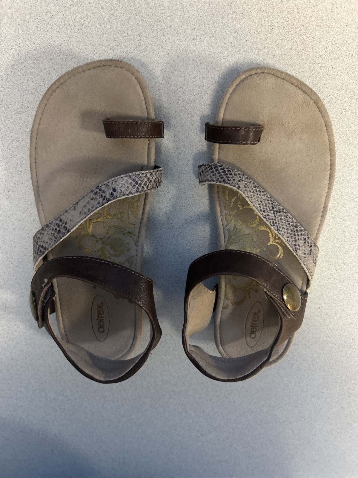 Aetrex Georgia Leather Wedge Toe Loop Sandals Size 6.5 Slingback Brown Multicolo
