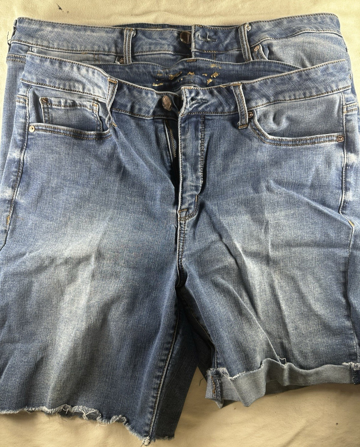 Seven7 Women’s Bermuda Mid Rise Stretch Denim Shorts Sz 16 QTY 2 No Hem
