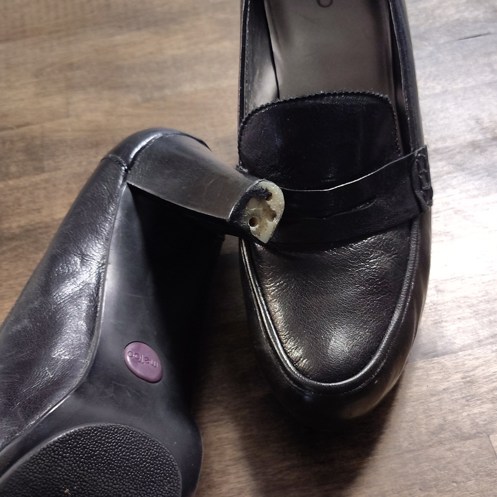me Too Black Leather Platform Almond Toe Slip On Block Heel Loafers Womens 12M