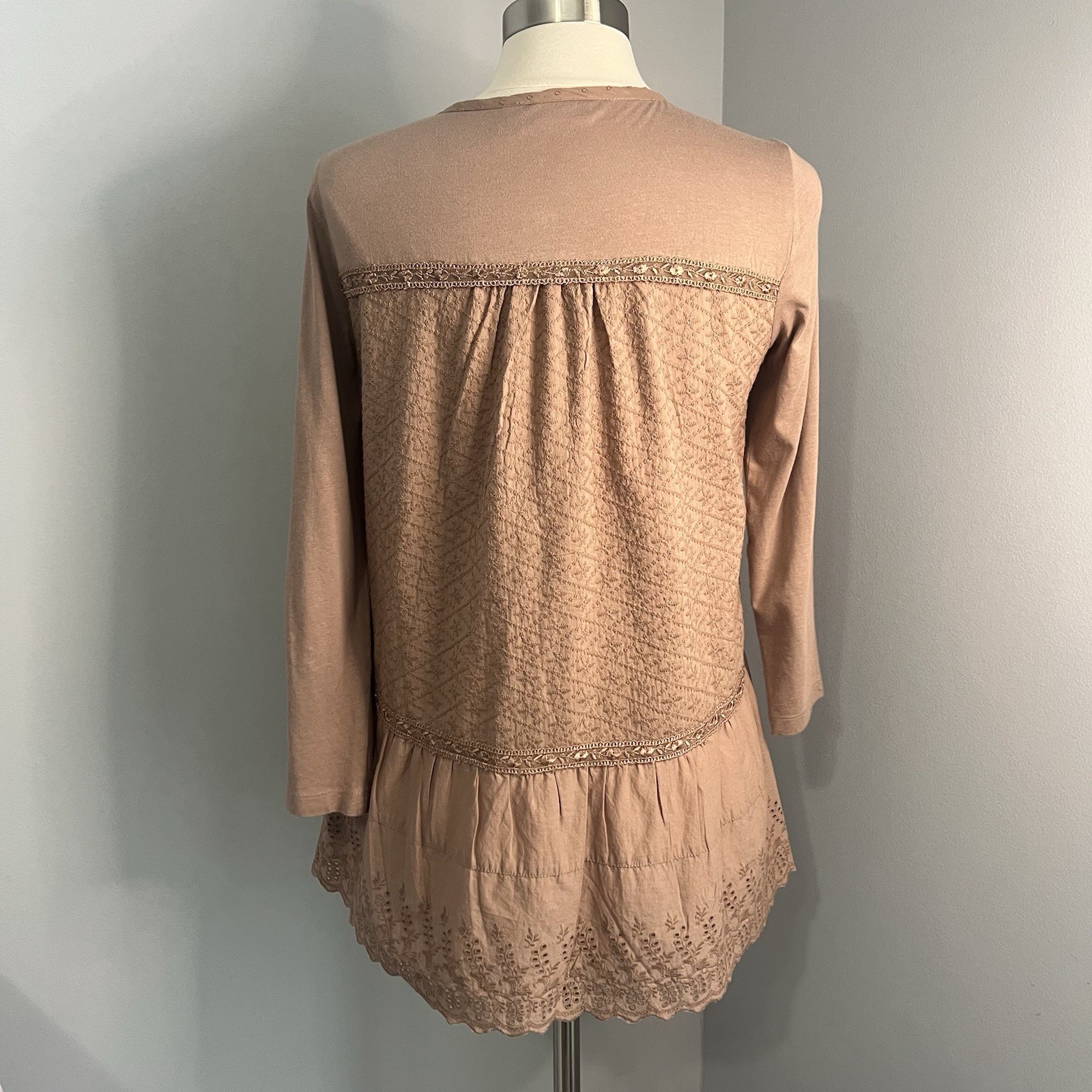 LOGO LAVISH Lori Goldstein Size XXS Cocoa Button Front Top w/ Knit Sleeves