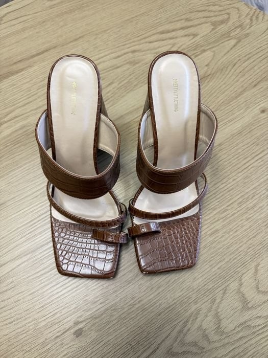 Women PrettyLittleThing Mules Brown