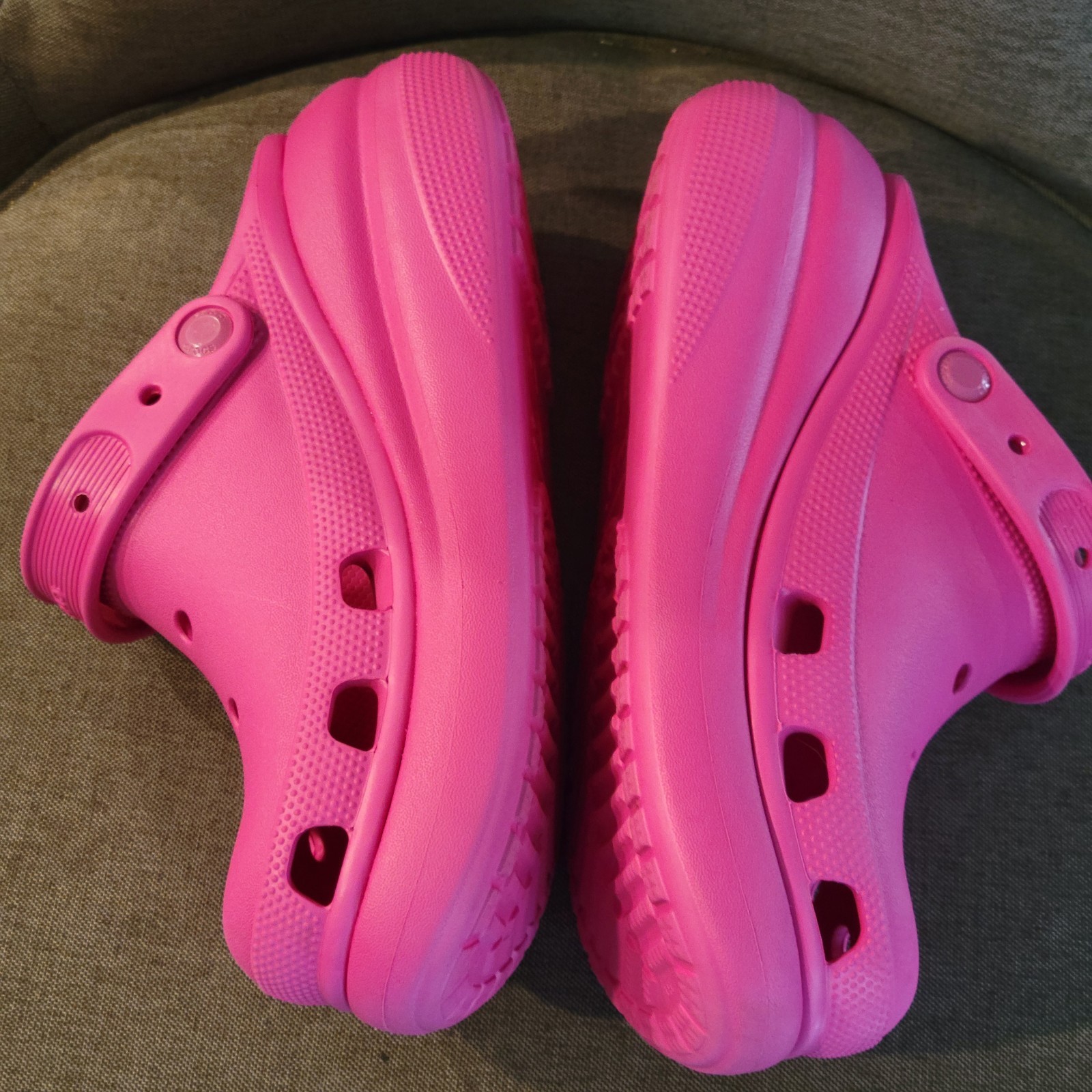 Crocs Classic Crush Platform Pink Clogs SZ W 9 M7 Casual Sandals