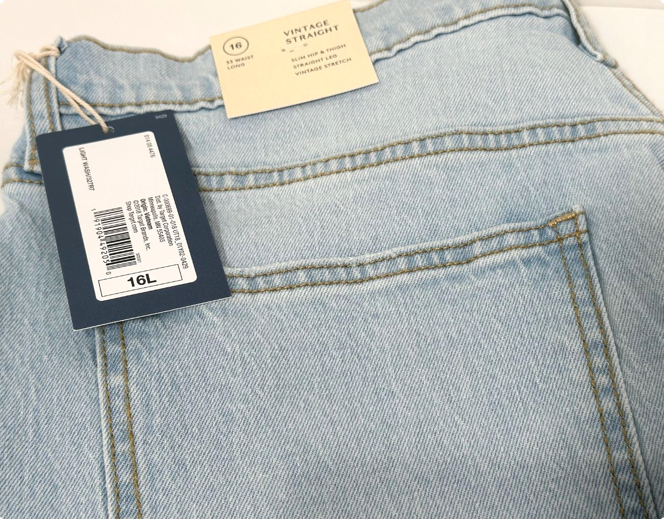 Universal Thread Women’s High-Rise Vintage Straight Jeans Light Blue Size 16L