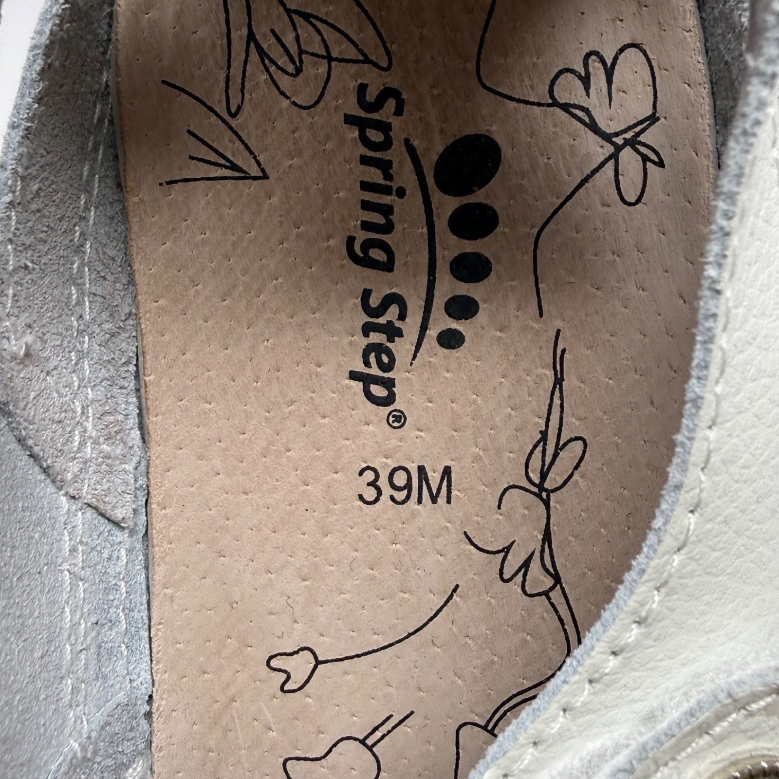 Spring Step Women’s White Leather Mary Jane Flats Size 39M/8.5-9