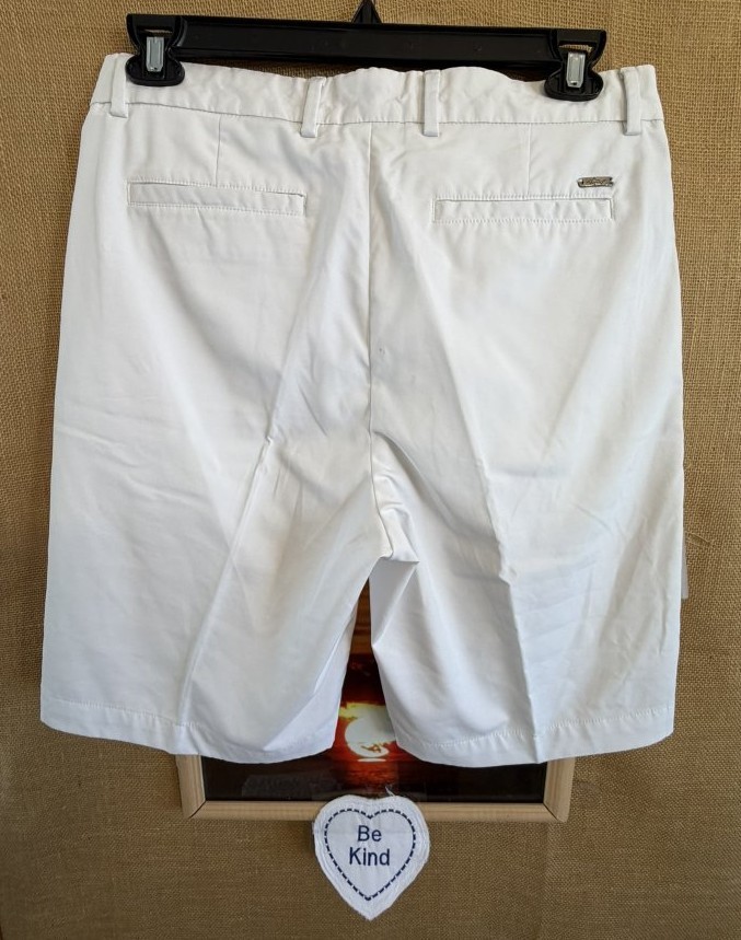 Greg Norman Men’s white 34 Bermuda zip & button closures, pockets stretch relax