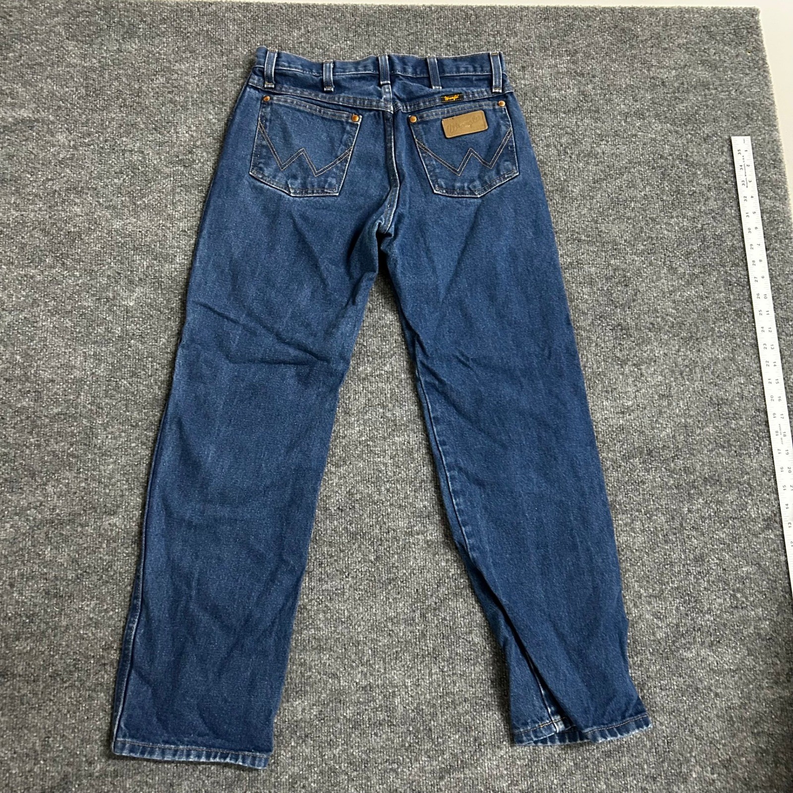 Wrangler Jeans Mens Size 30×30 Blue Straight Leg Denim Western Workwear Casual
