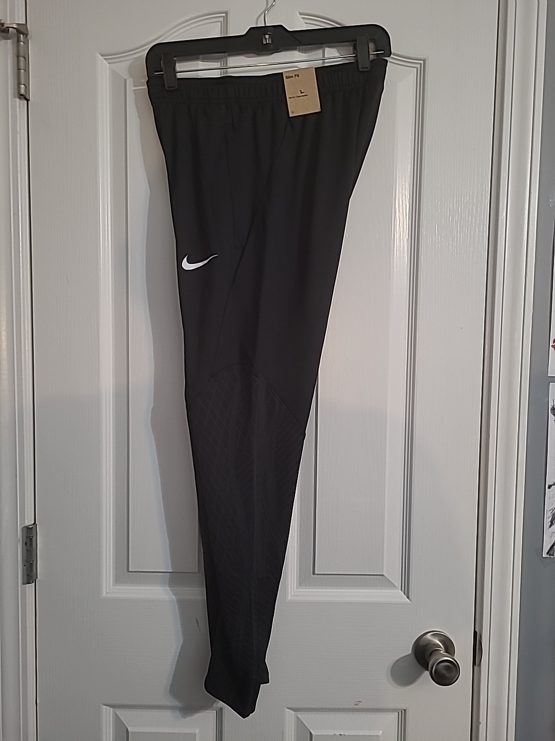 Nike Dri-FIT Strike Men’s Small Slim-Fit Black Training Soccer Pants DV9269-010