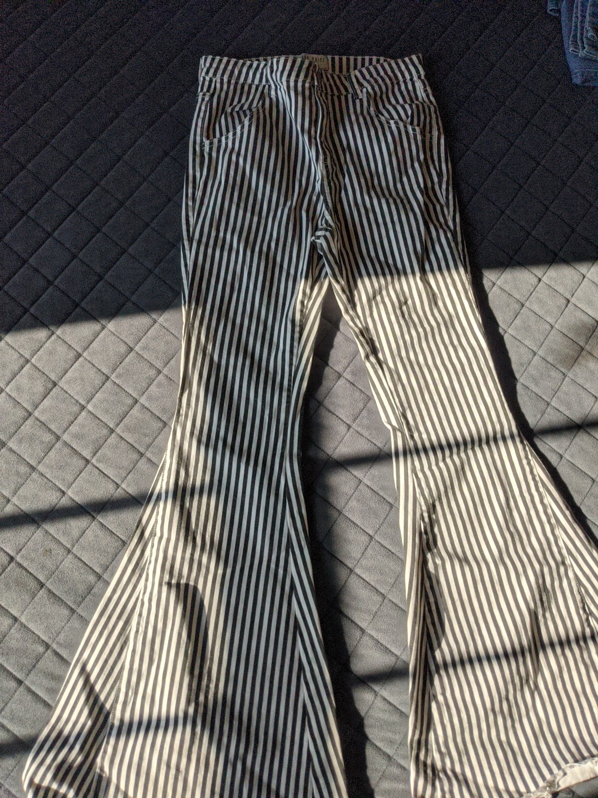 Blank Paige Black & White Striped Bell Bottoms Women’s Wide Leg Pants Size M