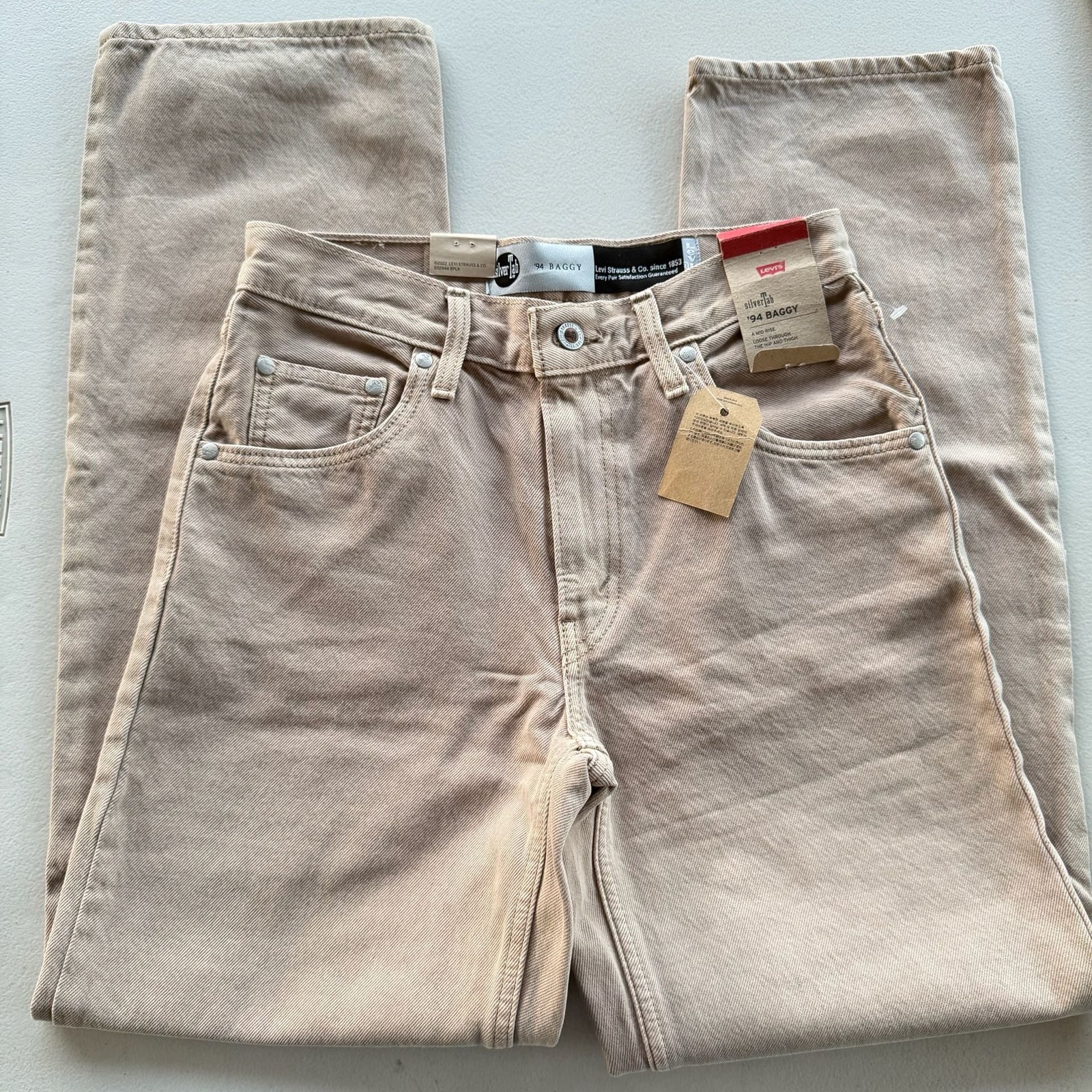 343 Levi’s SilverTab ’94 Baggy Mid Rise Straight Leg Jeans in Tan/Beige