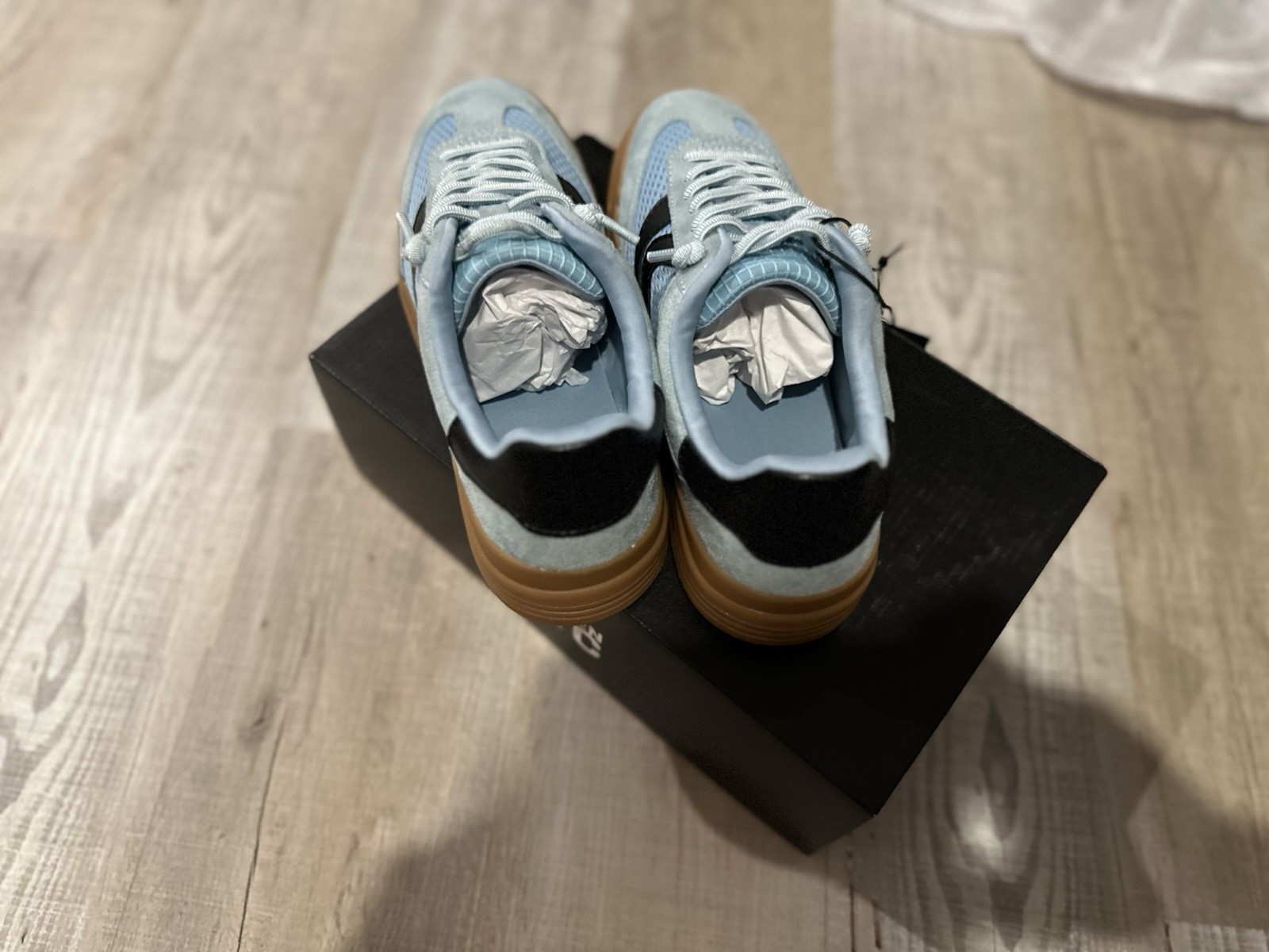 Madden NYC woman’s Light Blue/Black Colorblock Low Top Lace-Up Gum Sole