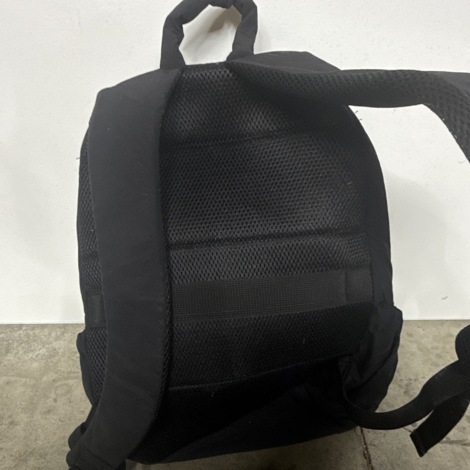 BAGSMART puffy travel backpack – black