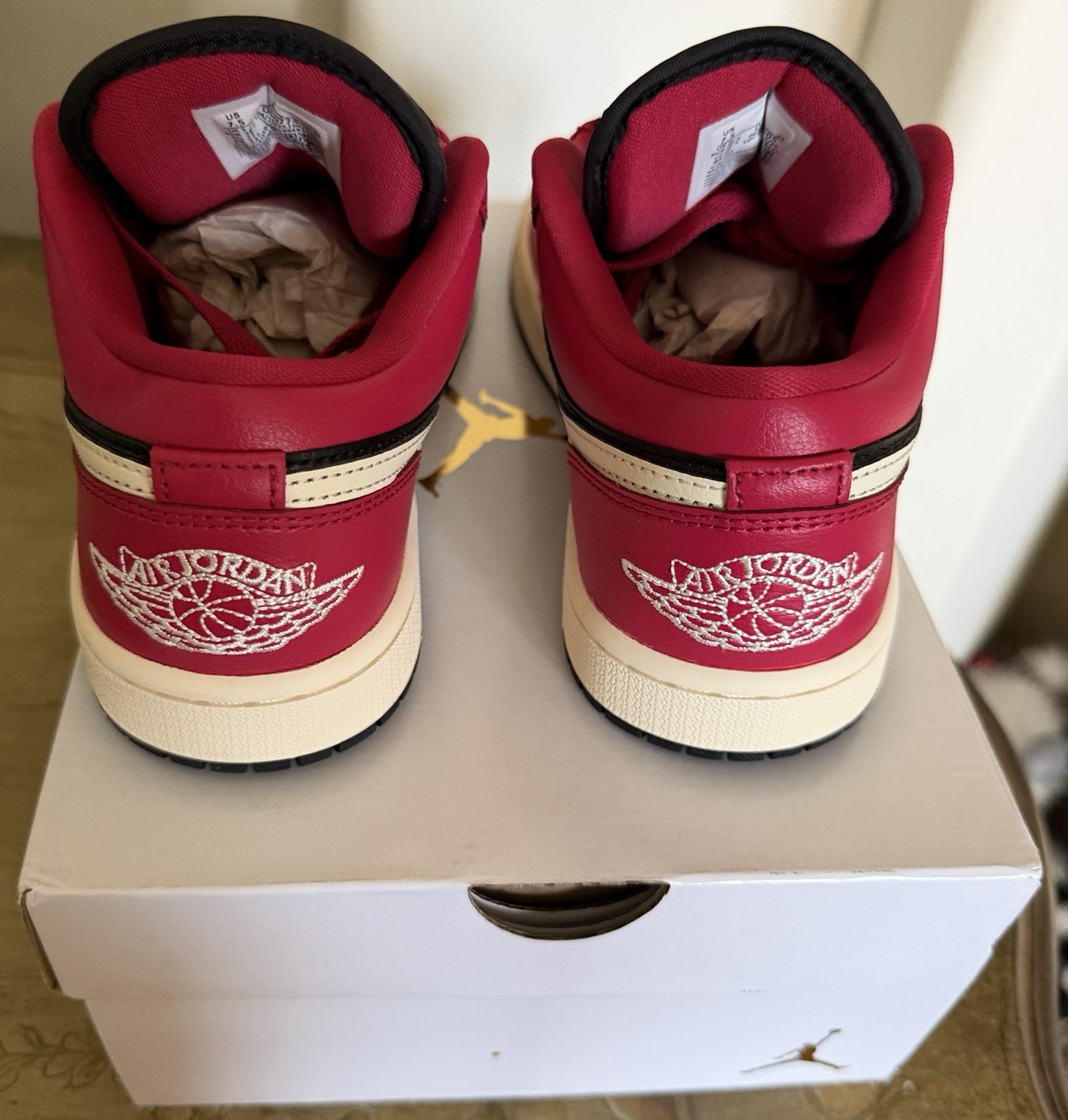 🔥 PRICED FOR QUICK SALE – SNEAKERS UNWORN & DEADSTOCK! 🔥