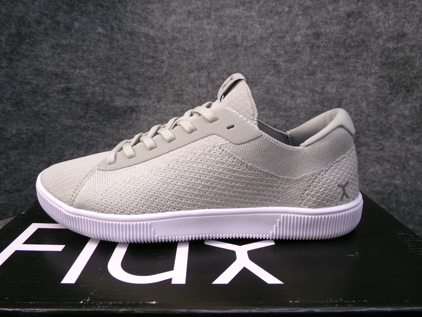 Flux Women Adapt Trainer Sand White Barefoot Athletic Knit Shoe Sneaker Size 6.5