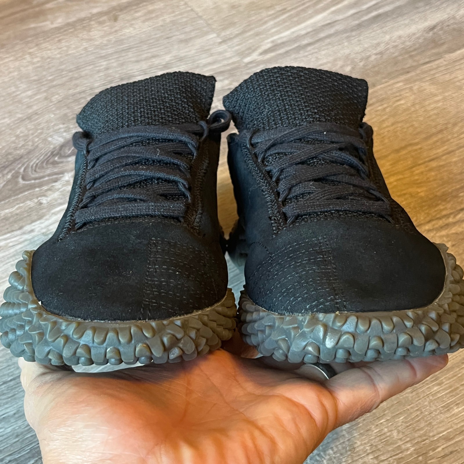Adidas Kamanda Sneakers Triple Black Dark Gum Womens 7 Mens 6 EU 38 2/3