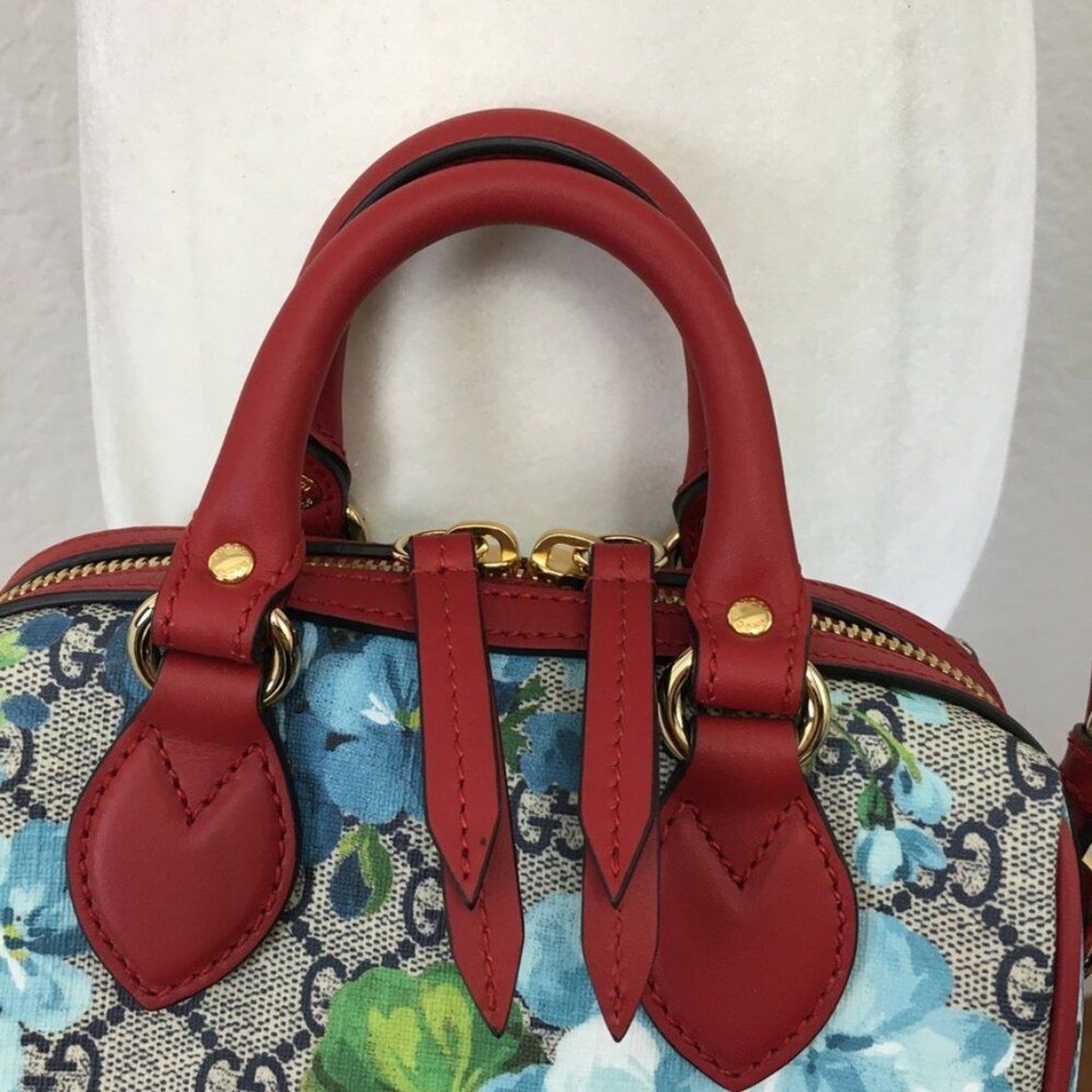 GUCCI-Mini GG Supreme Blooms Print Bag Crossbody NWT 100% Authentic