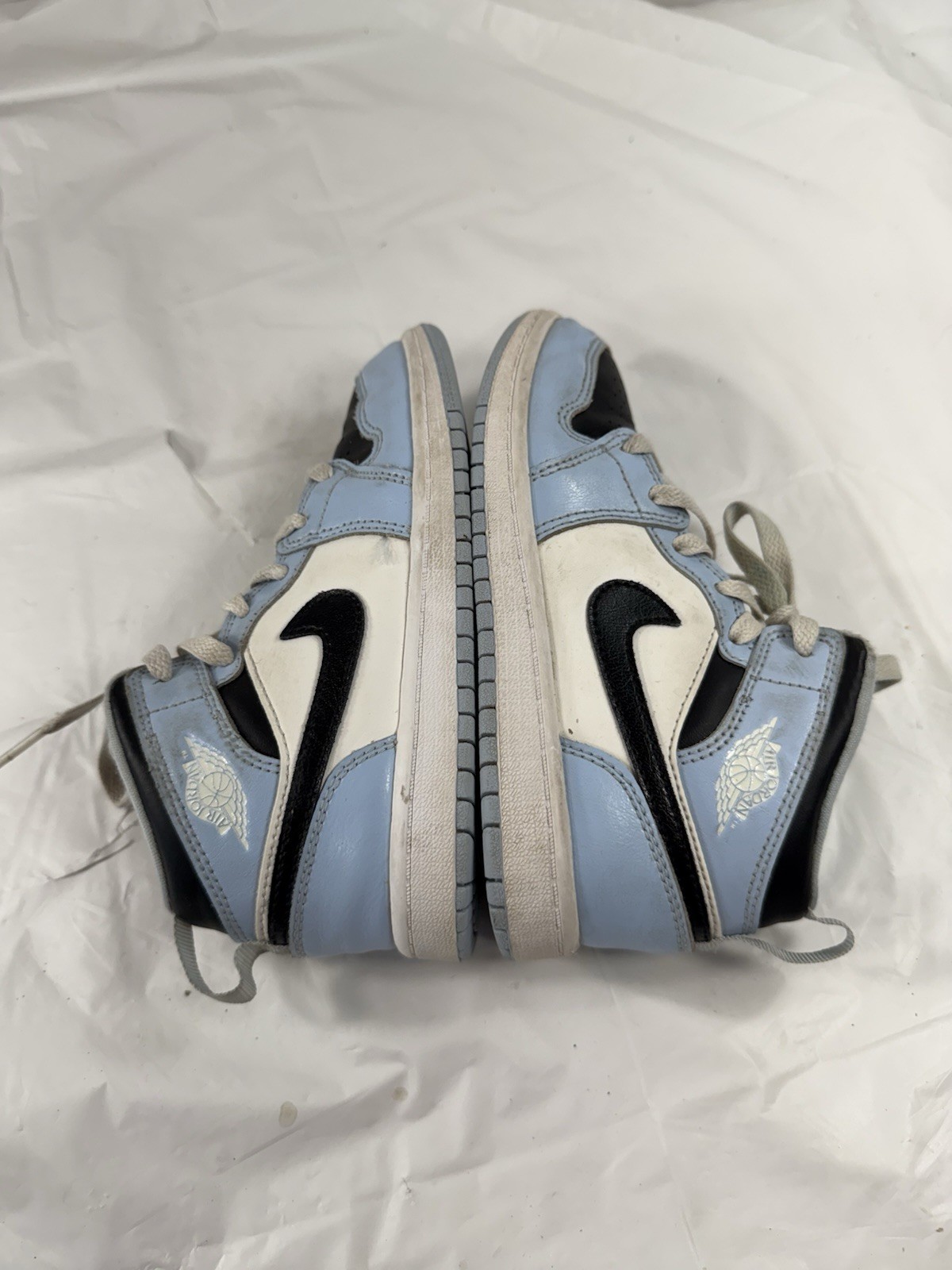 Nike Air Jordan 1 Mid ‘Ice Blue’ Black White UNC Sz 13C 640737-401