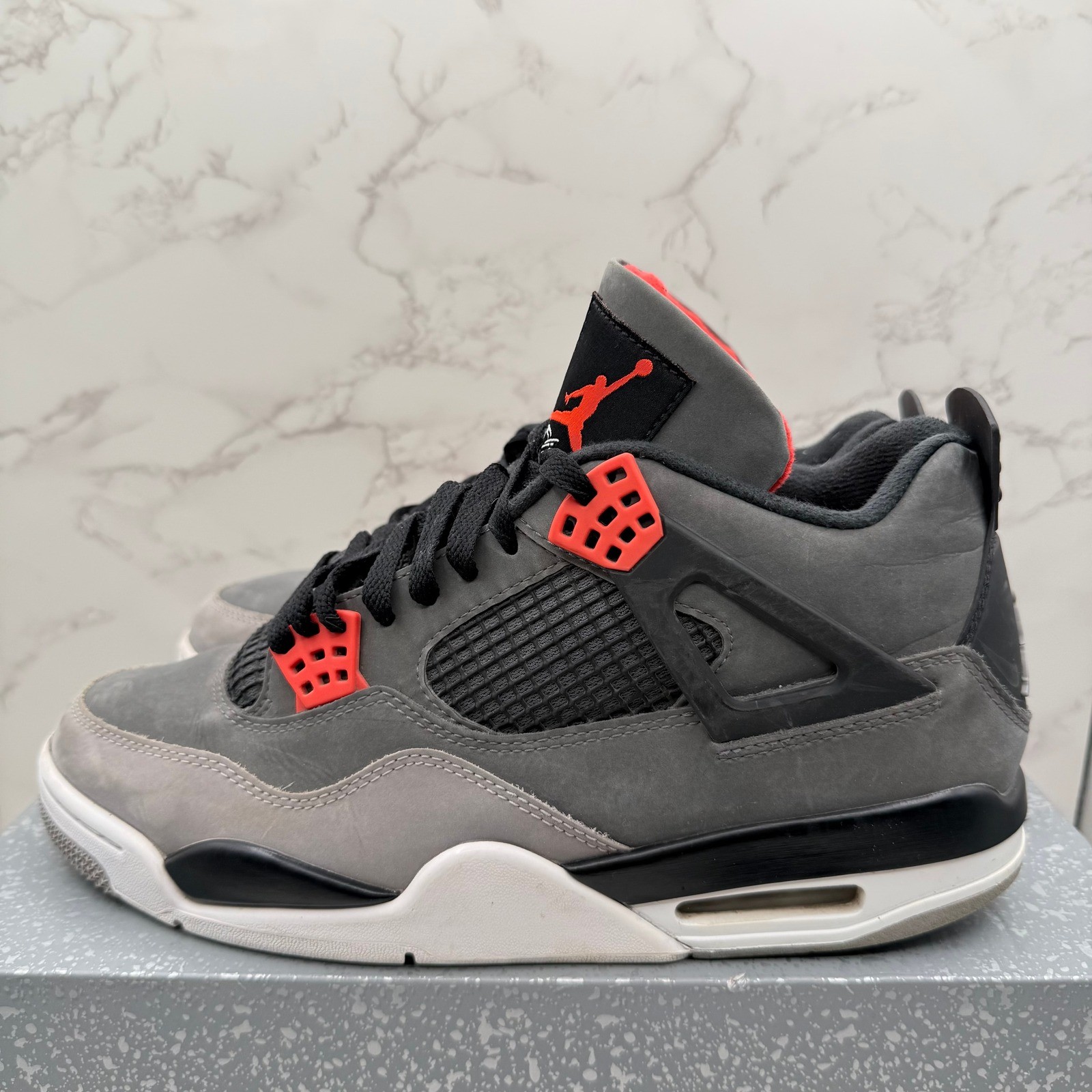 Air Jordan 4 Retro Infrared Dark Grey Black White Mens Size 10.5 DH6927-061