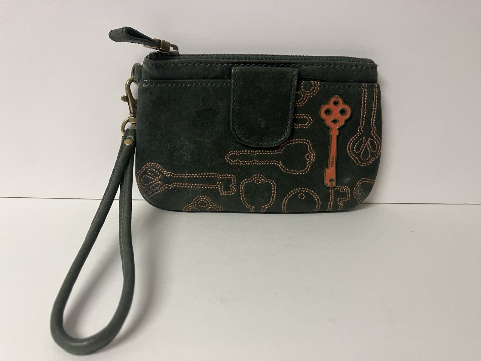 Fossil Leather Wristlet Zip & Snap Pouch Green Key Cards Cash Coins 6.75×4.5