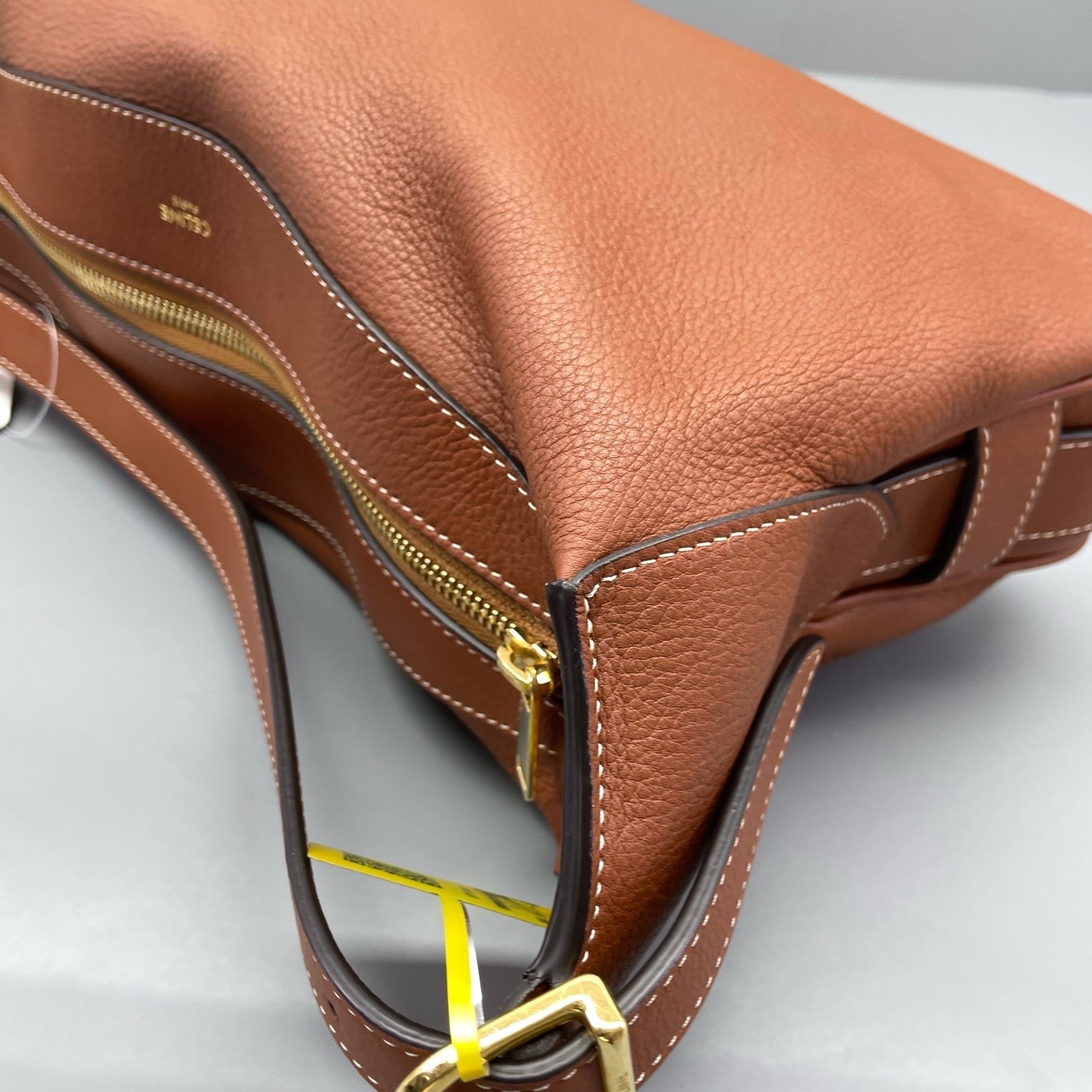Celine Pre-Owned Authentic Underarm Bag Caramel 35*20*6cm