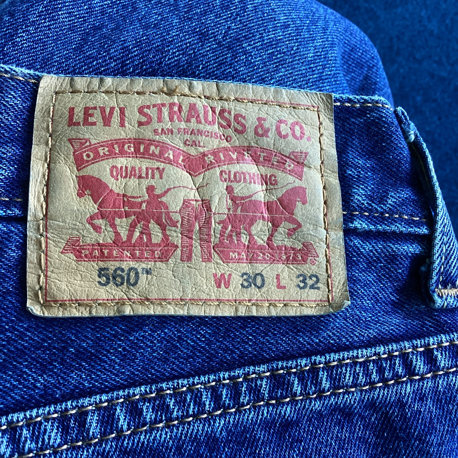 Levi’s 560 Medium Blue Denim Jeans – Waist 30″ x Length 32”