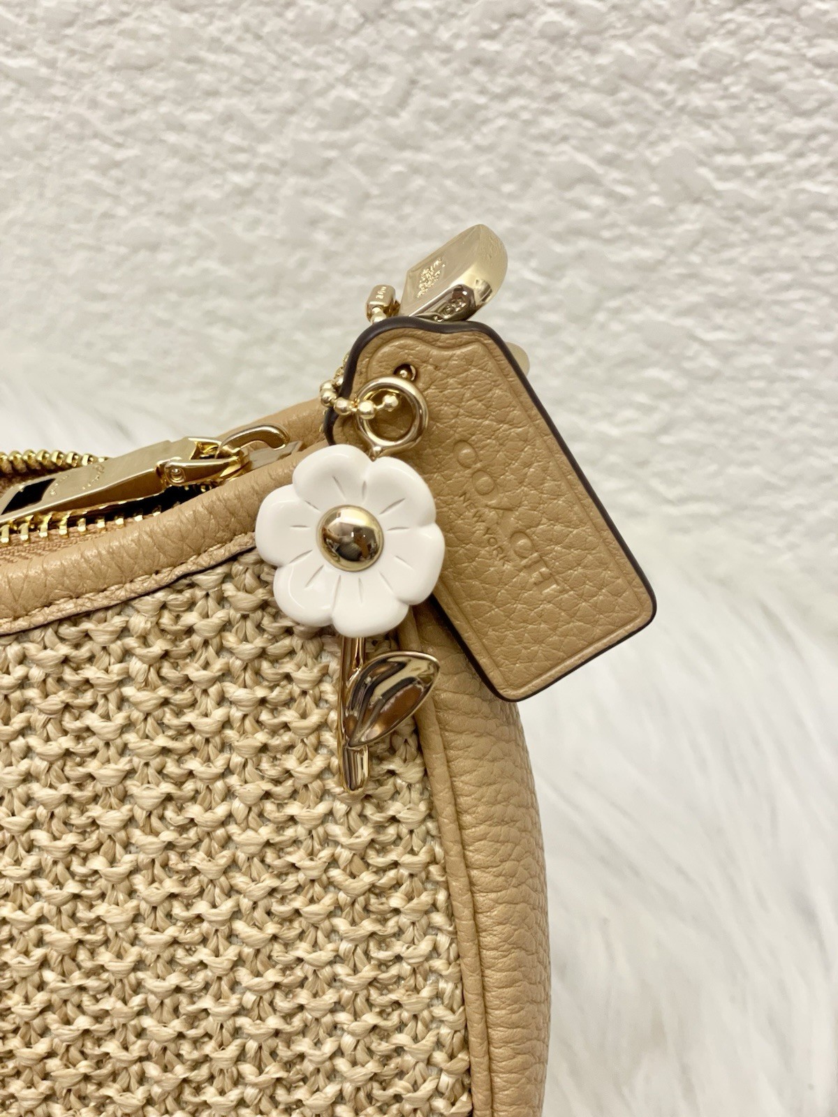 Coach CEC43 Teri Shoulder Bag With Charm straw/Im/Toast Leather NWT