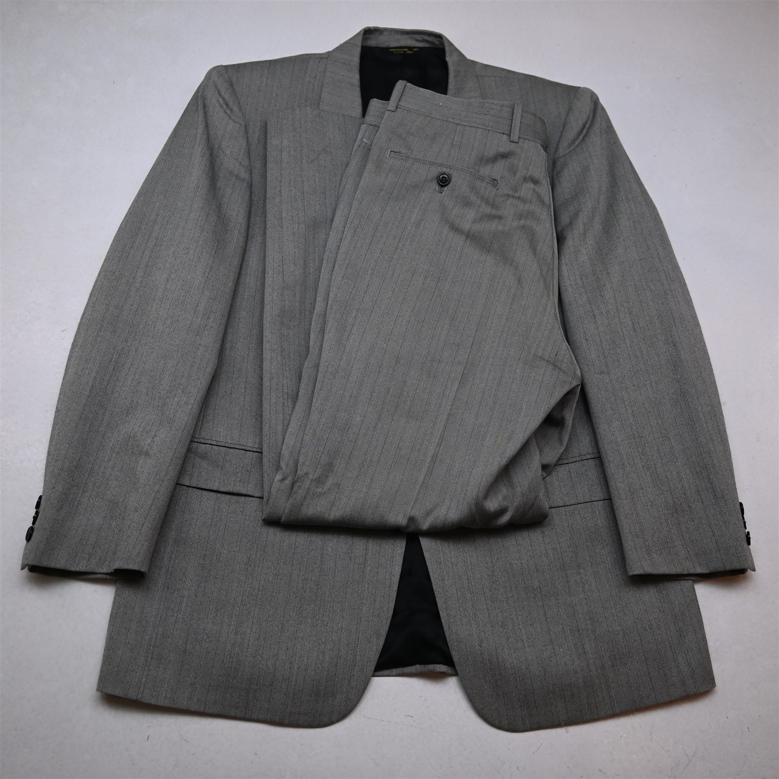 Vtg Mens 42R 34×32 Light Gray Wool Herringbone Mens Jacket Pants Suit