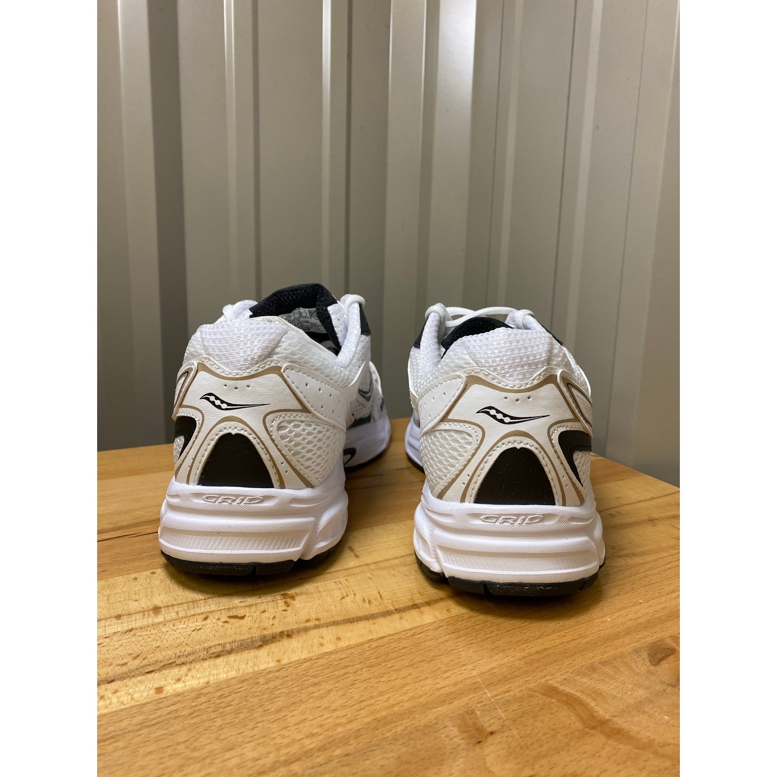 Saucony Ride Millennium White/Gold/Black Men’s Size 10 New!