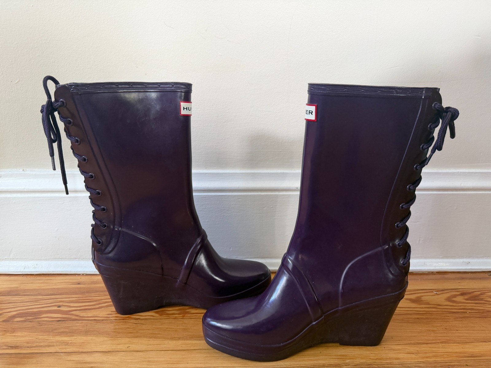 HUNTER Verbier Wedge Rain Boots Gloss Purple Lace Up Back W10