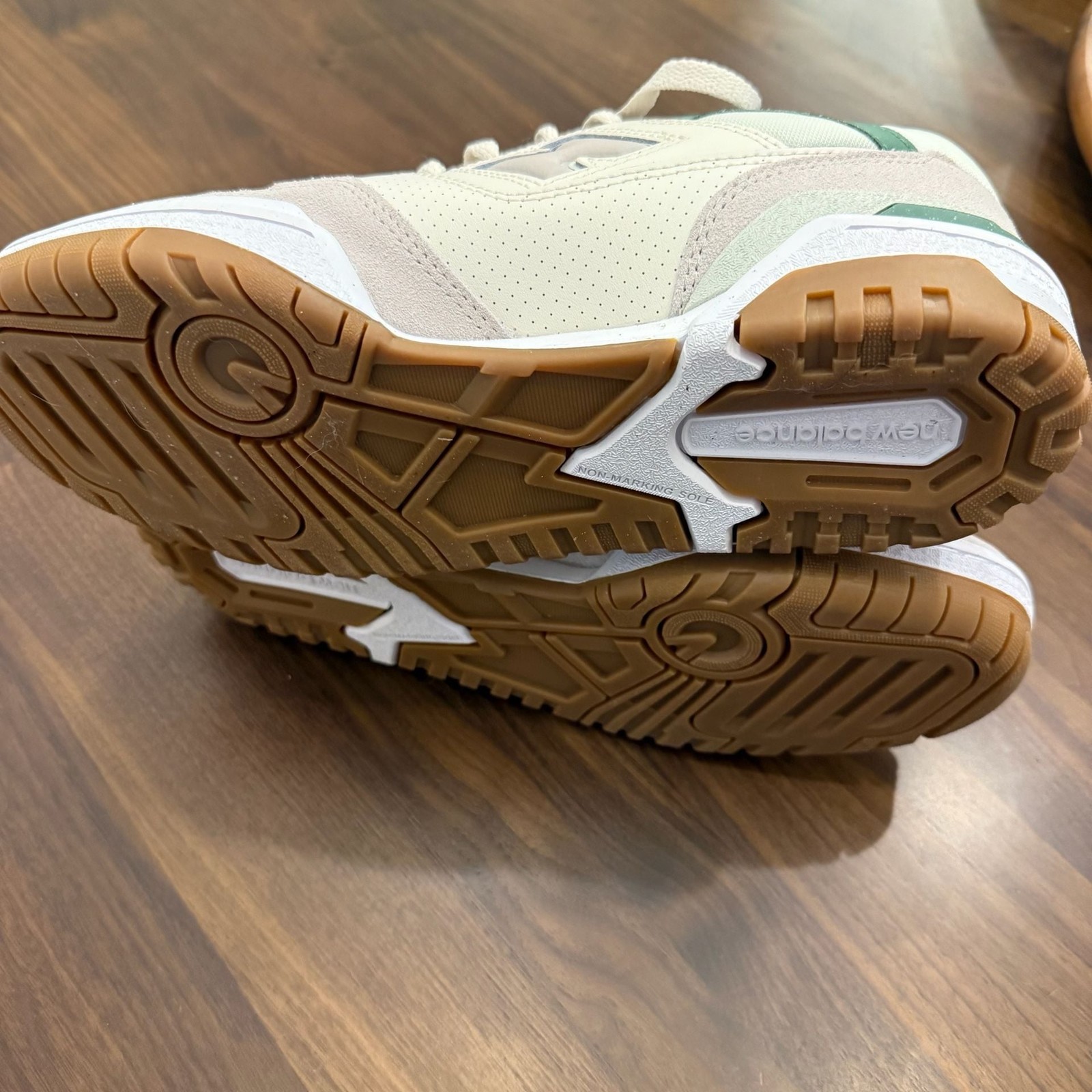 New Balance 550 BBW550HK Linen Natural Mint Sneakers Women’s 9.5 or Men’s 8