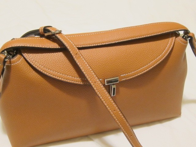 Toteme T Lock Women’s Leather Shoulder Bag – TAN -Style number 241-WAL956-LE002