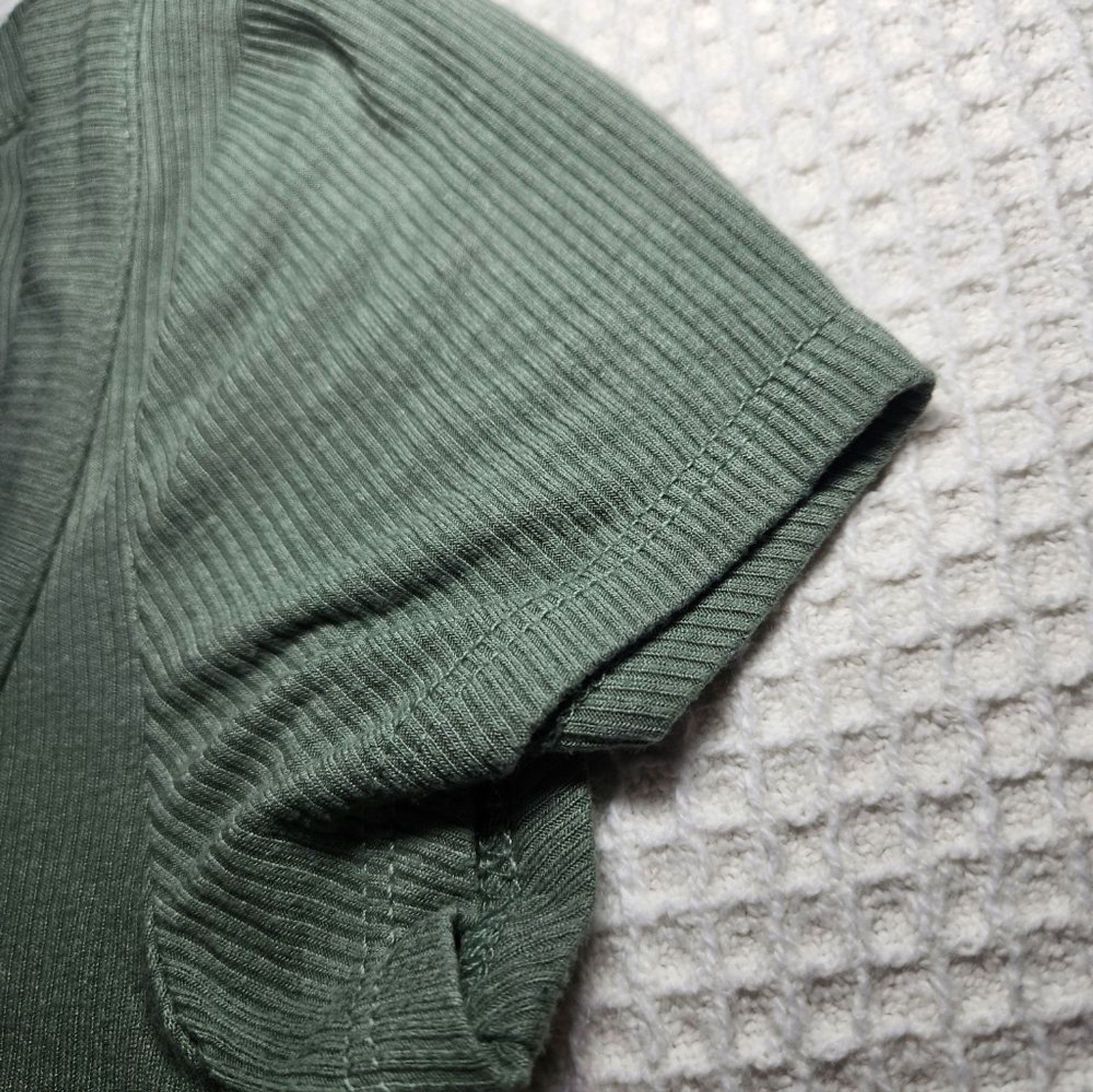Elegant Sage Ribbed Tee Frankee & Skylarr Size S