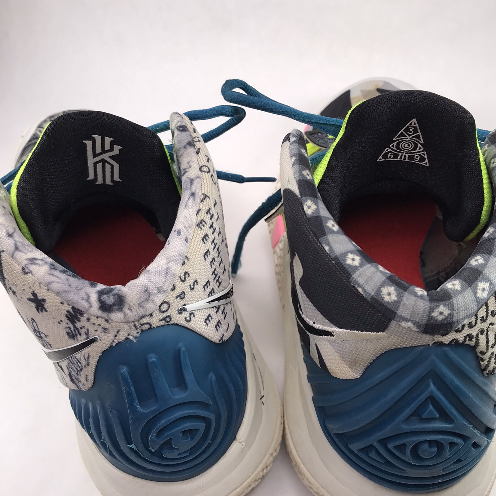 Nike Men’s Size 11 Kybrid What The Neon Sneaker Hi Top Shoe Retro