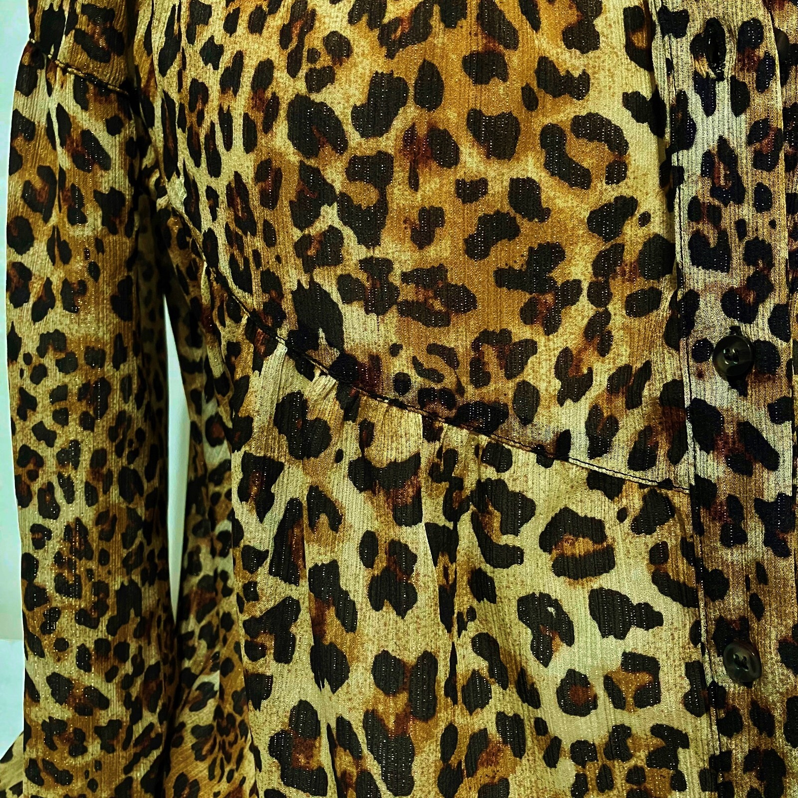 Soaked In Luxury Blouse Leopard Top Long Sleeve Button Down Animal Print Med New