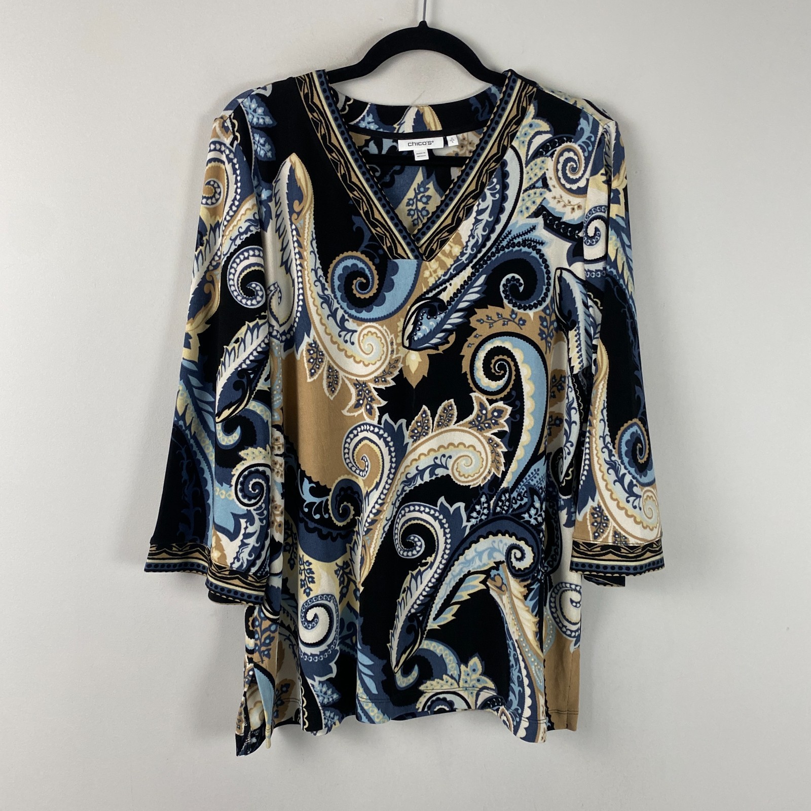 Chicos Travelers Paisley Floral Blouse Size 2 US Large V Neck 3/4 Sleeves Slinky