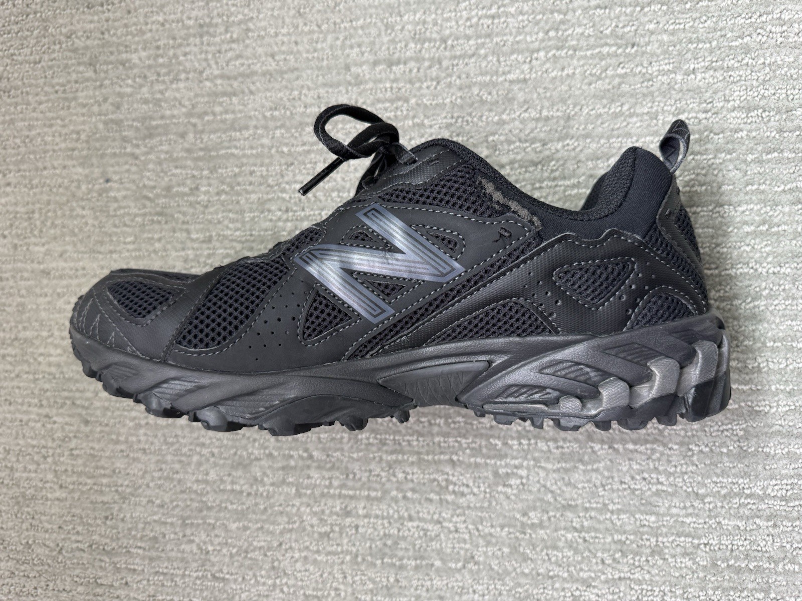 New Balance 610 Black Phantom