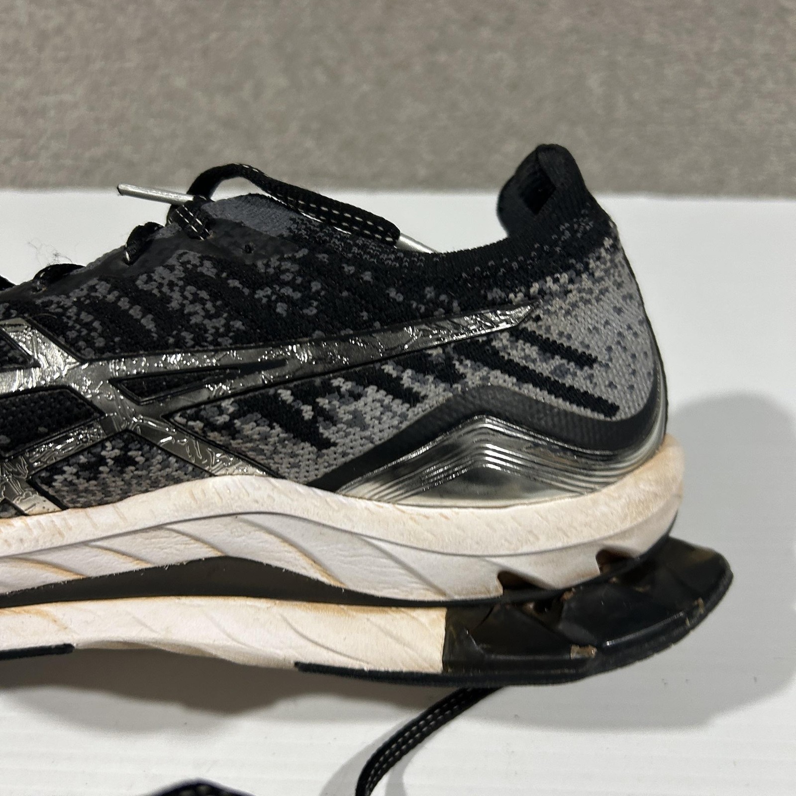 ASICS GEL Kinsei Blast Shoes Womens US 9.5 Black Grey Running Sneakers 1012B329