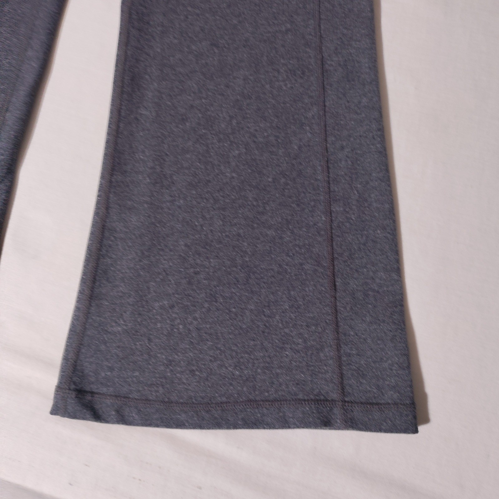 Athleta 819708 Kickbooty Wide Leg Flare Yoga PantsLegging Sz SP (26″X28″)