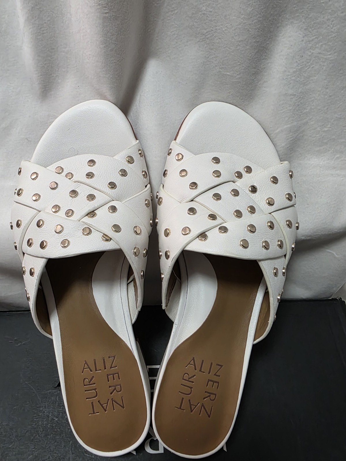 New Naturalizer Morena Sandal In Warm White Leather, Gold Accents, Size 5M