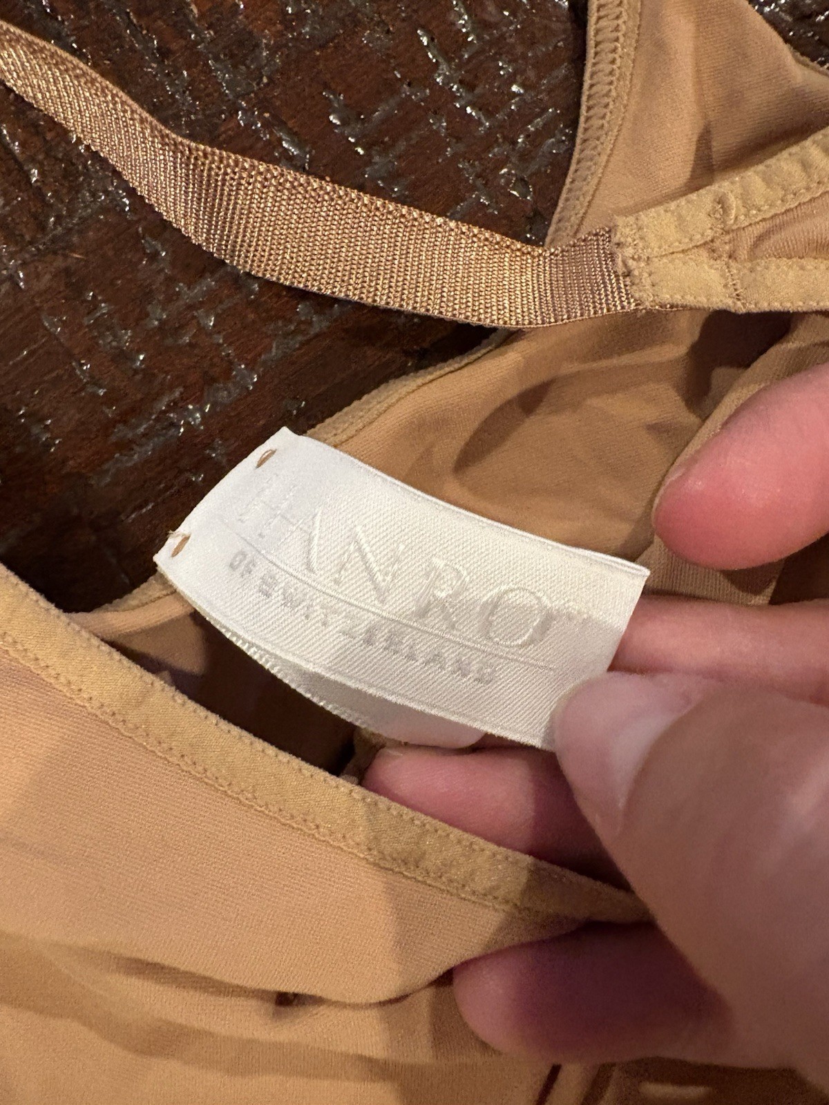 3600 Hanro of Switzerland Nude Underwire Tank 32C