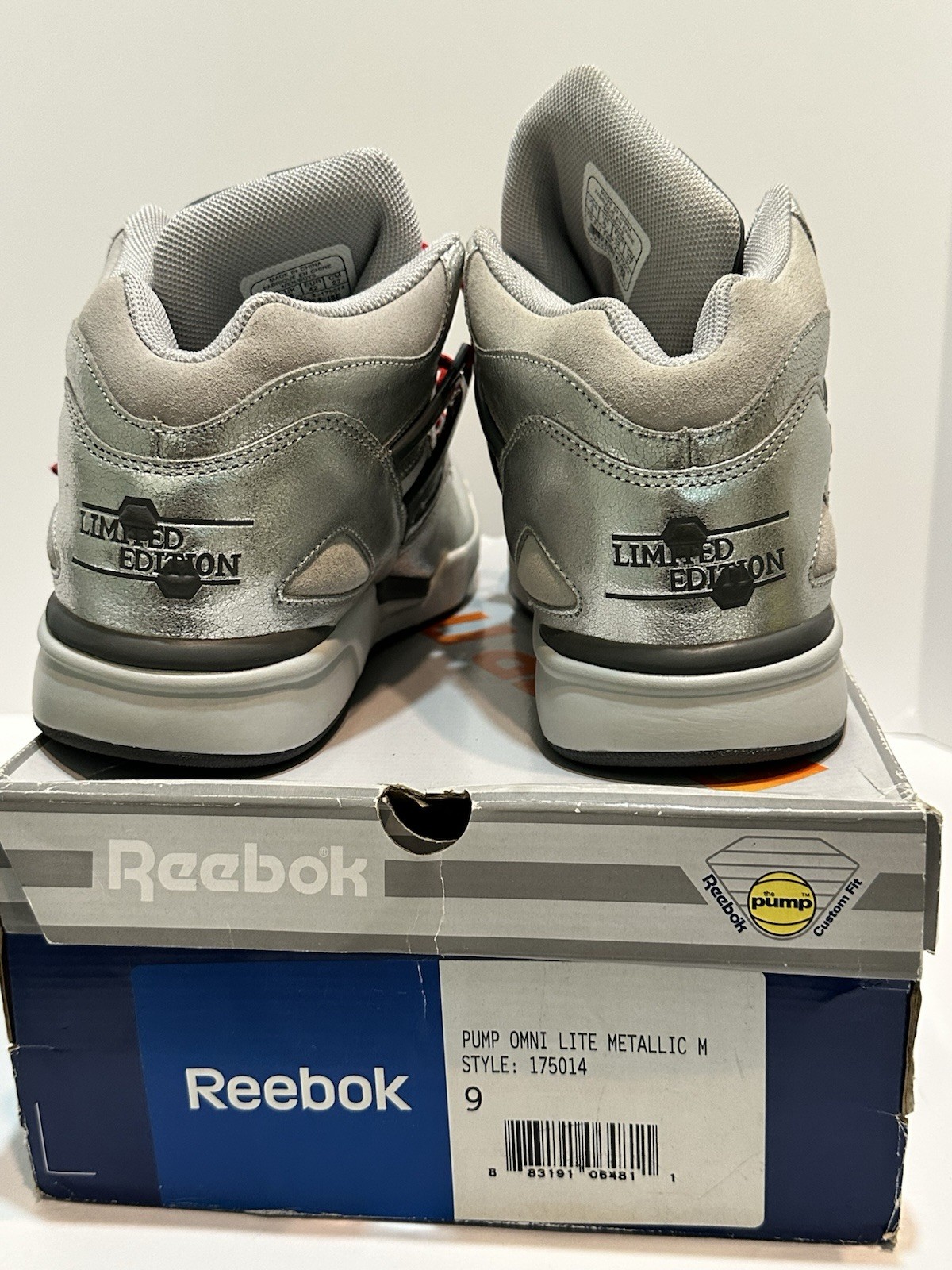 Reebok Pump Omni Lite Metallic Silver (4-175014) Reebok Pump Sneakers Size 9