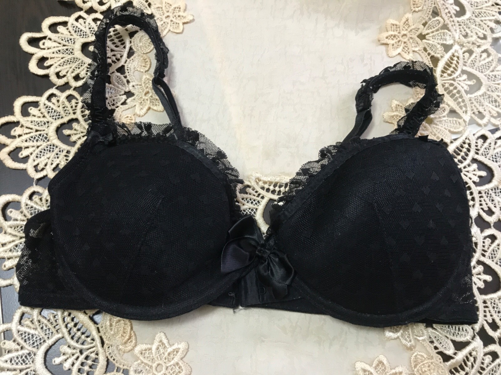 Bra Unbrandedd Size us 32b it2b eu70b padedd underwired black