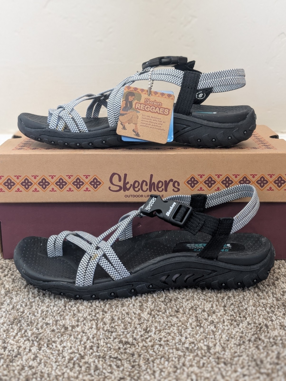 Size 6 Women’s Skechers Reggae Irie Mon Black/White Strappy Sandals 163013/BKW