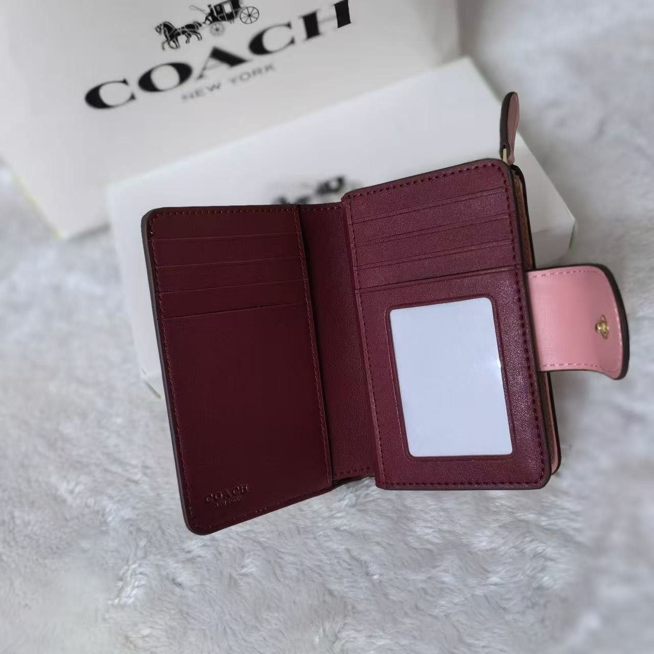 COACH Medium Corner Zip Wallet with Signature CM241 Pink Outlet New
