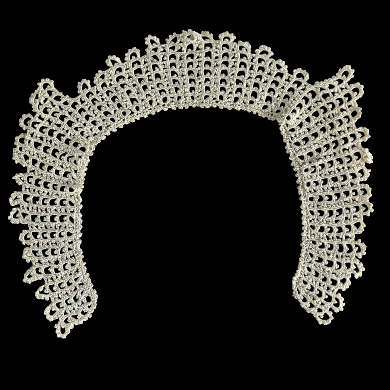 Vintage White Tatted Detached Collar