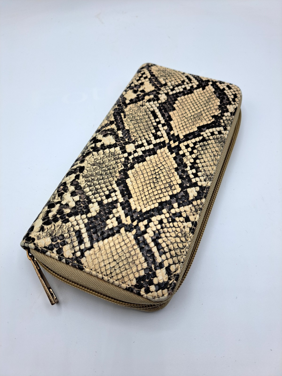 Vintage Women`s Wallet – Tan, Brown, Black Snake Skin, Zip Around Coin Purse