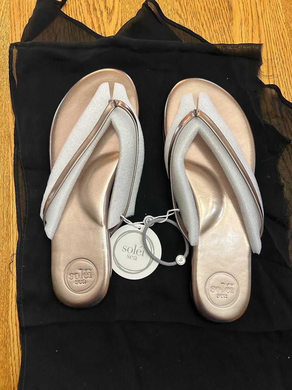 New Solei Sea Sandals 100%Vegan Leather Recycled Outsole Size 10 Metallic Pewter